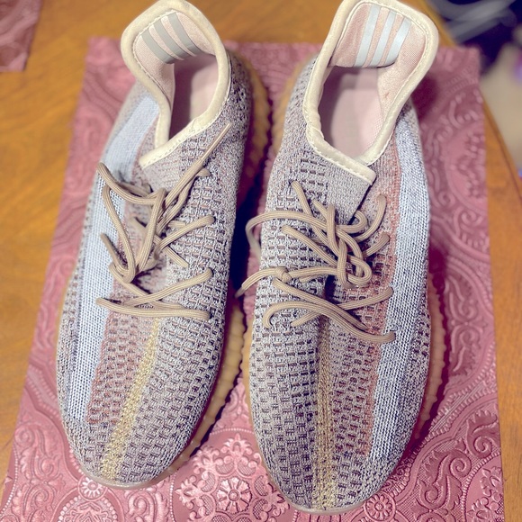 COPY - Yeezy Sneakers - Picture 1 of 4